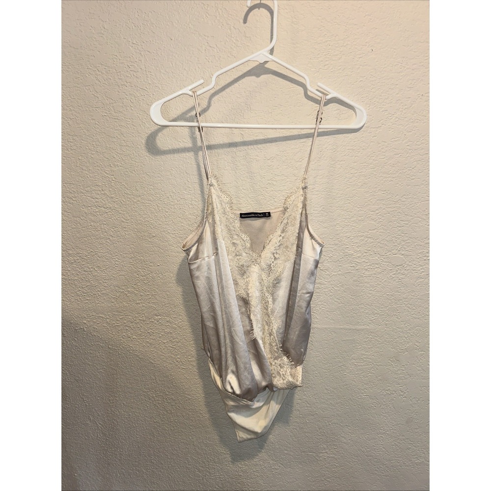 Cream-colored Abercrombie & Fitch Satin Cami Bodysuit Delicate Lace Trim Size M